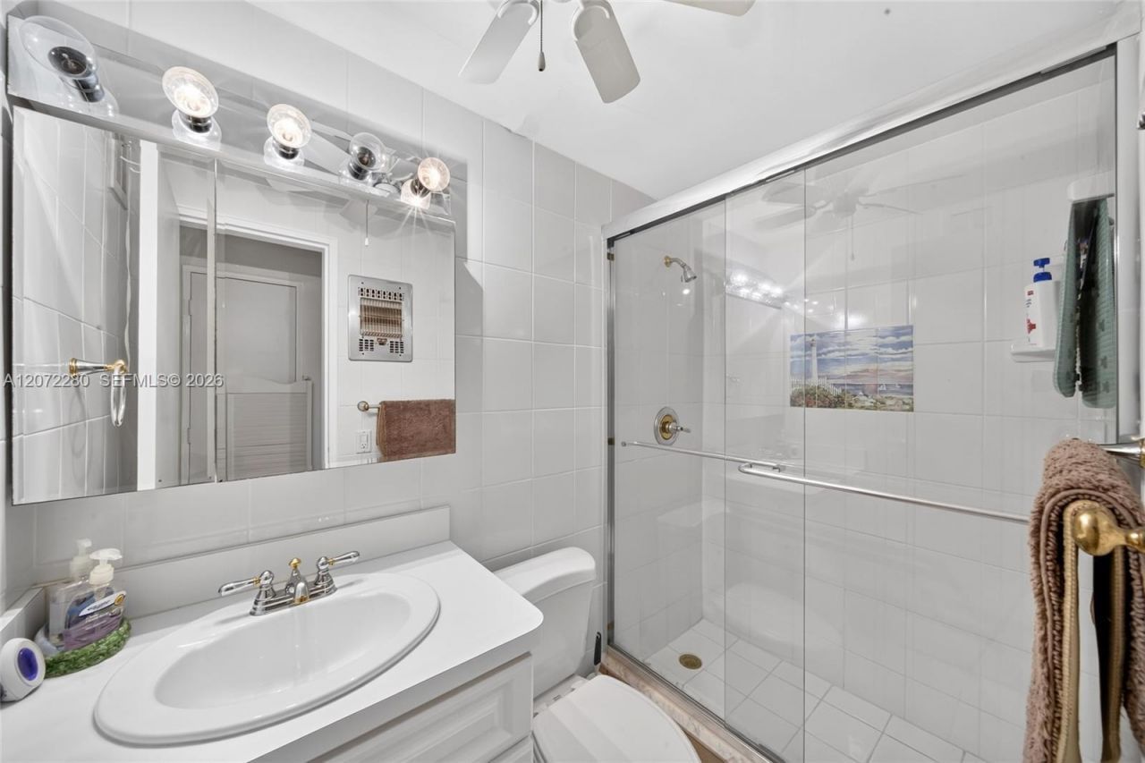 1001 Atlantic Shores Blvd , Unit 110, Hallandale Beach, FL 33009 Photo