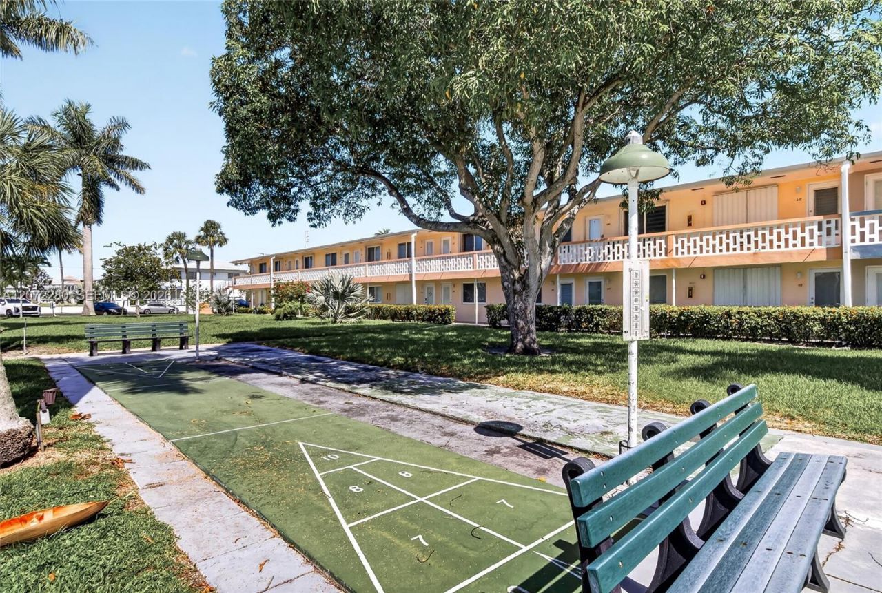 1001 Atlantic Shores Blvd, Unit 110, Hallandale Beach, FL 33009 Photo