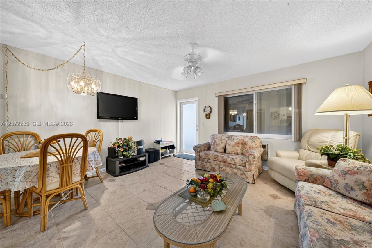 1001 Atlantic Shores Blvd , Unit 110, Hallandale Beach, FL 33009 Photo