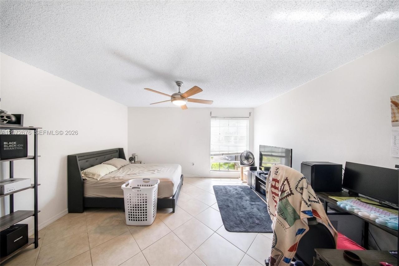10826 N Kendall Dr , Unit T13, Miami, FL 33176 Photo