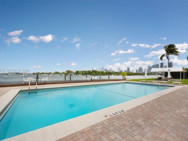 1110 Venetian Way , Unit 2B, Miami, FL 33139