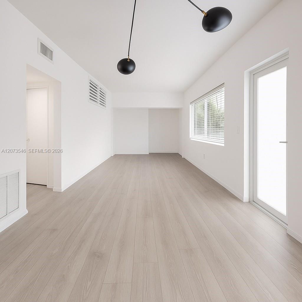 1110 Venetian Way , Unit 2B, Miami, FL 33139 Photo