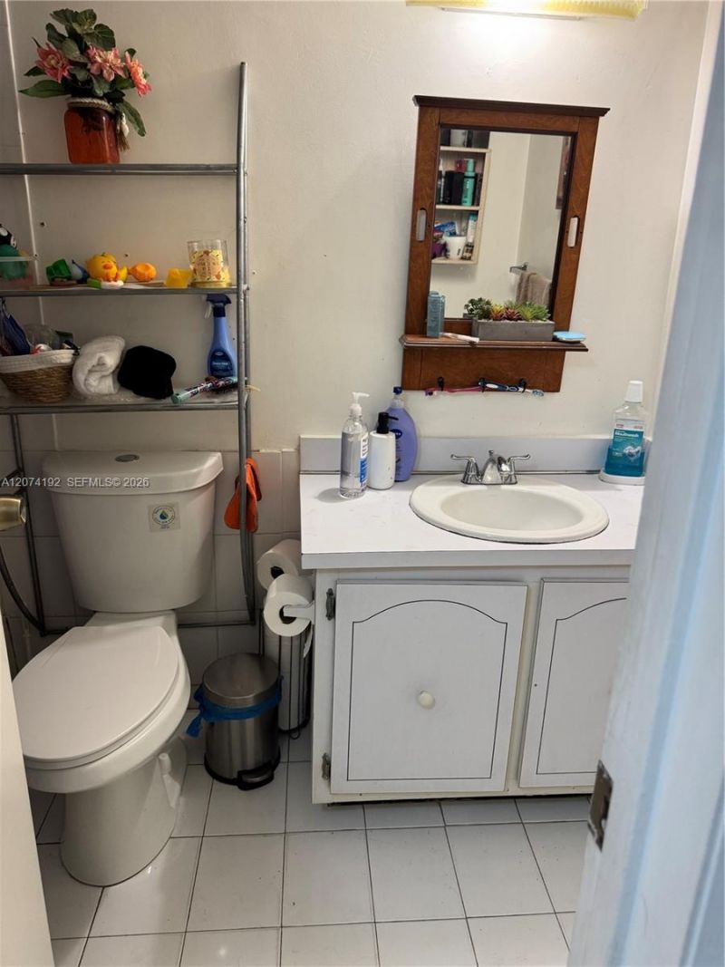 10395 N Kendall Dr, Unit V1, Miami, FL 33176 Photo