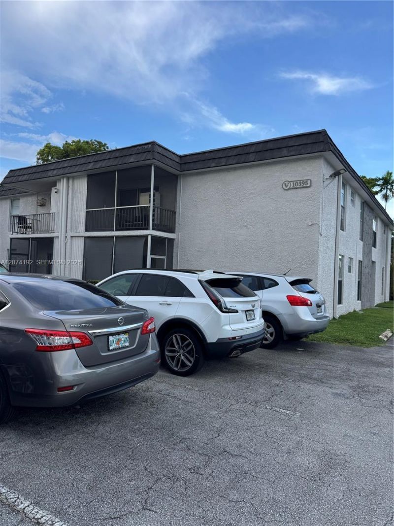 10395 N Kendall Dr, Unit V1, Miami, FL 33176 Photo