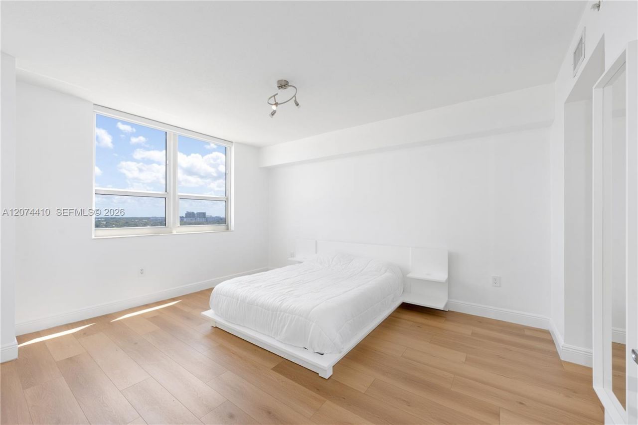 3232 Coral Way , Unit 1507, Miami, FL 33145 Photo