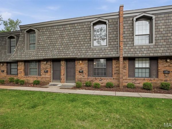 1871 Mansard Drive , St Louis, MO 63125