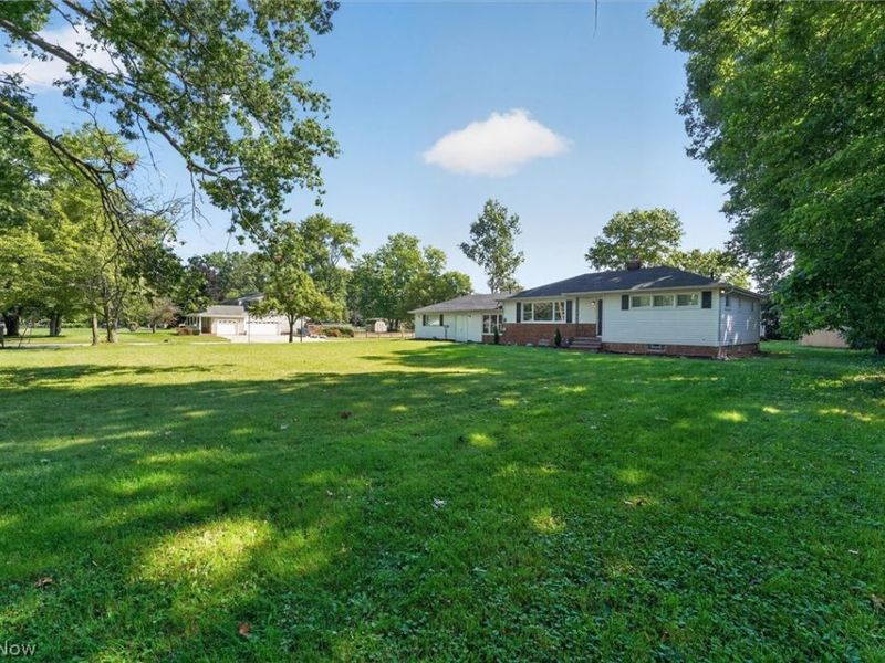 4223 Canterbury Road, North Olmsted, OH 44070 Photo 4