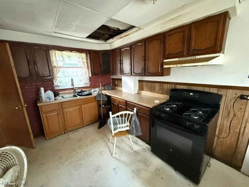 506 Hall Street NW, Warren, OH 44483 Photo 6