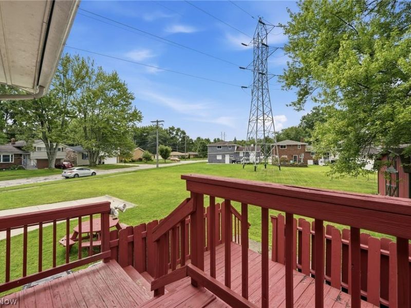 744 Edwards Drive, Berea, OH 44017 Photo 11