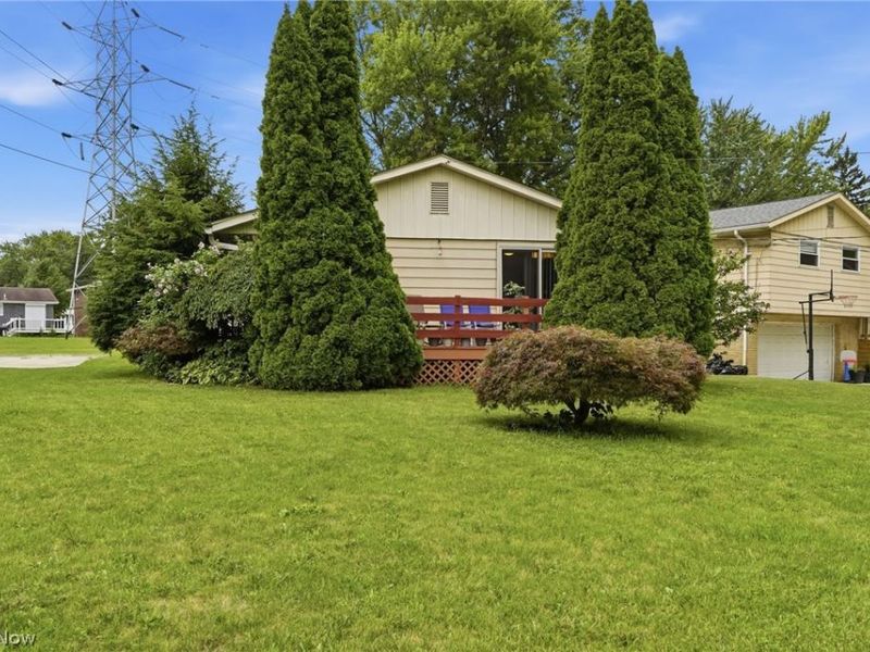 744 Edwards Drive, Berea, OH 44017 Photo 4