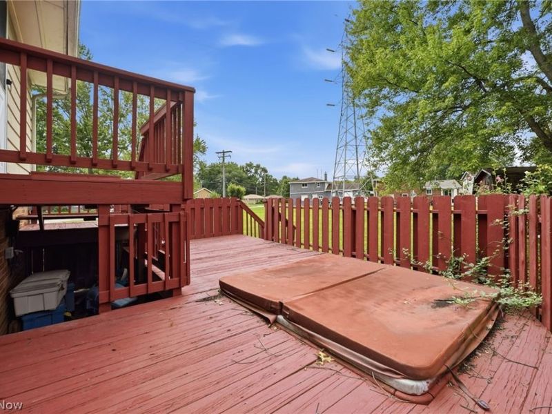 744 Edwards Drive, Berea, OH 44017 Photo 9