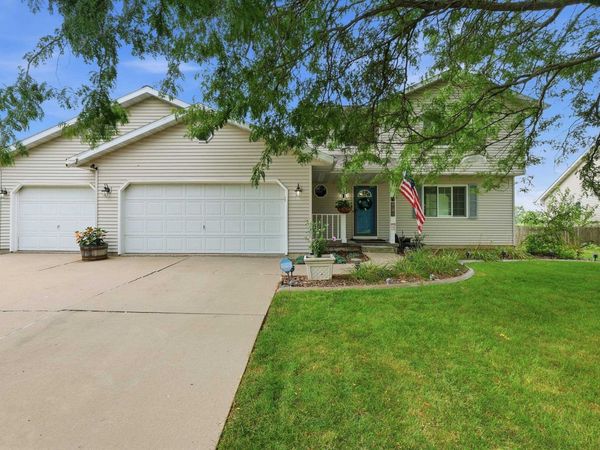 137 Lynne Trail, Oregon, WI 53575