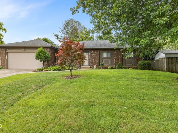 103 Merlin Drive , Franklin, IN 46131