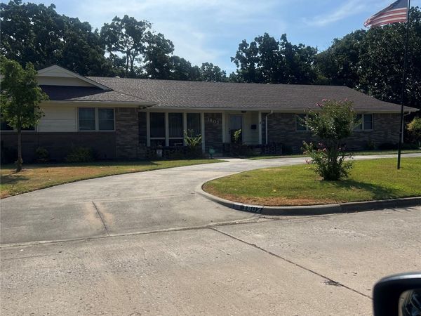 1802 Mockingbird , McAlester, OK 74501