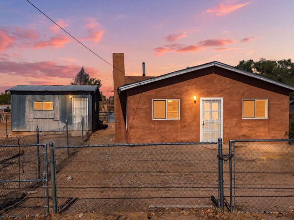 6413 Edith Boulevard NE, Albuquerque, NM 87107