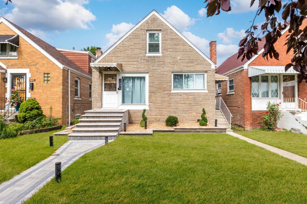 5636 S Kolmar Avenue, Chicago, IL 60629 Main Photo
