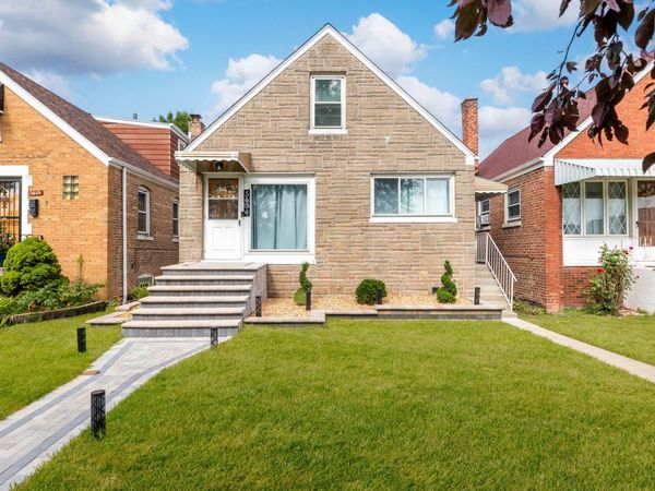 5636 S Kolmar Avenue , Chicago, IL 60629