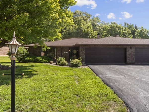 3746 53rd Street , Unit 1, Moline, IL 61265