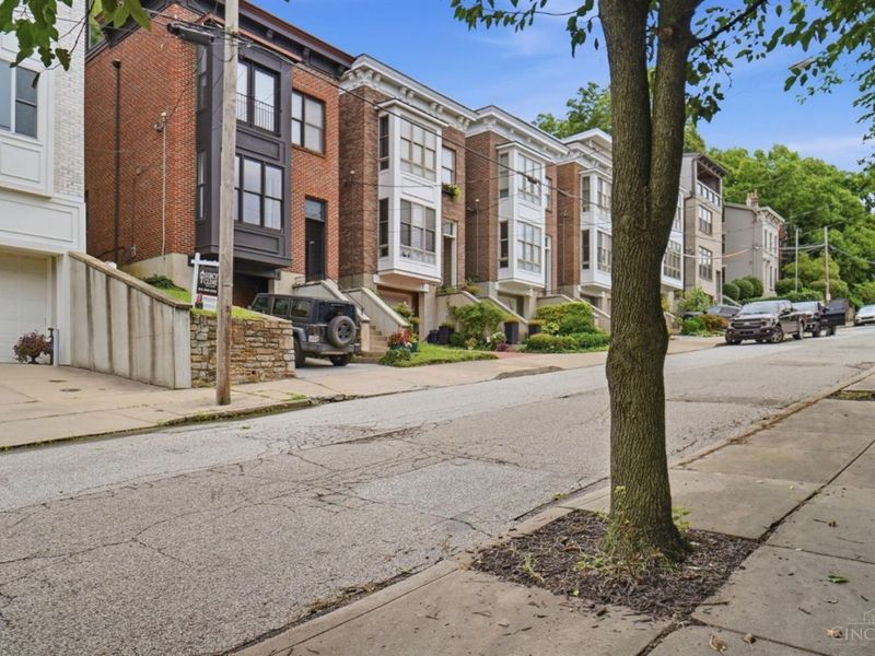 333 Boal Street, Cincinnati, OH 45202 Photo 2