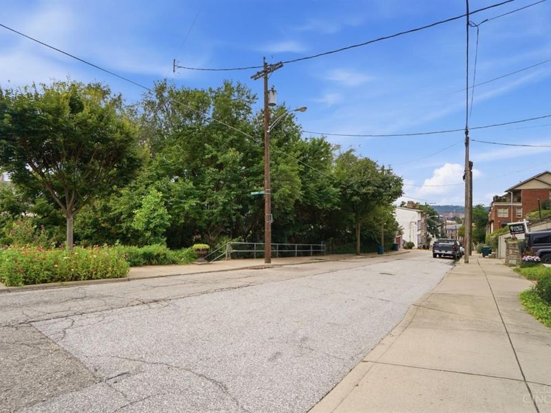 333 Boal Street, Cincinnati, OH 45202 Photo 3