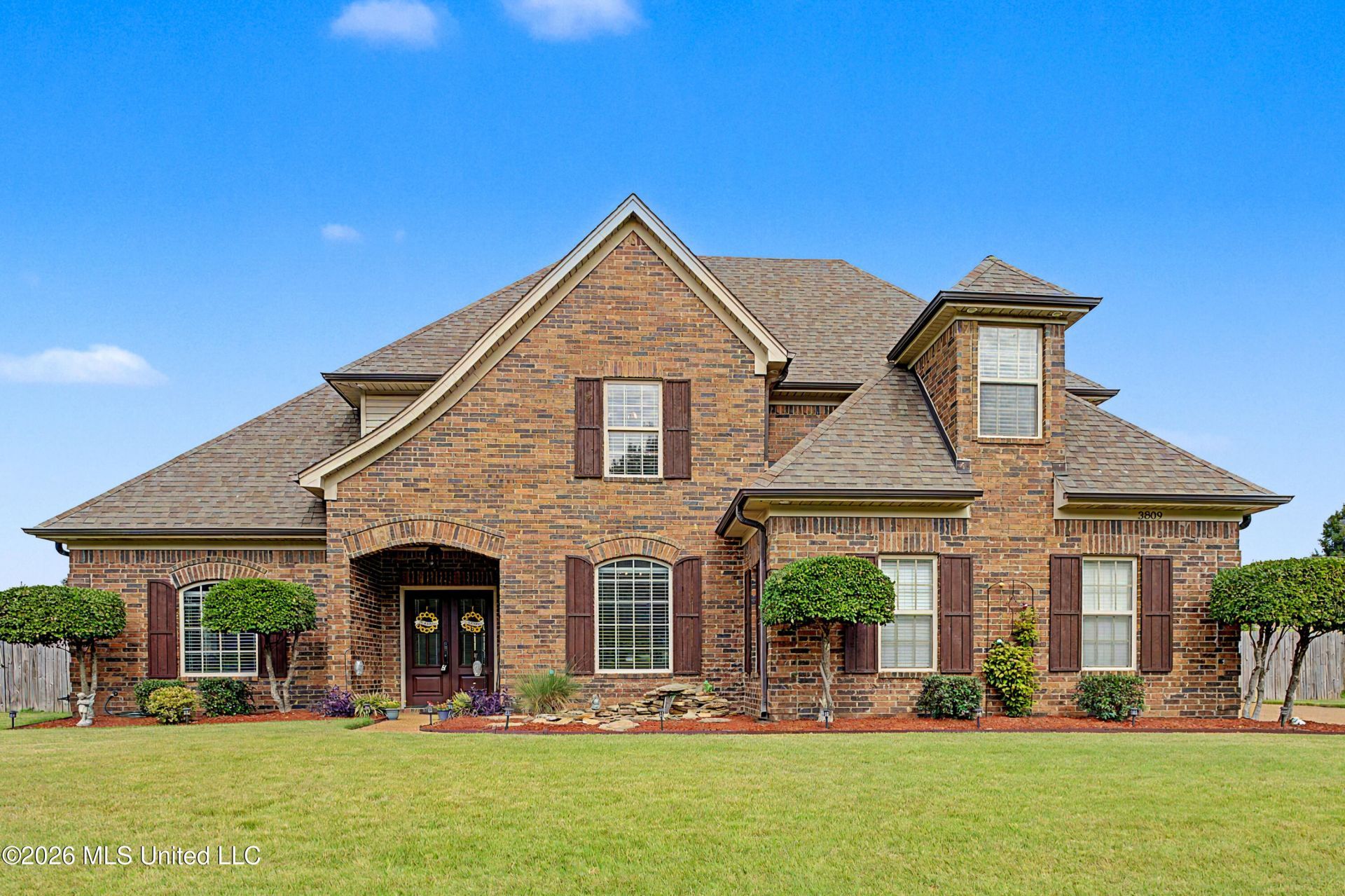 3809 Cherry Lake Cove, Southaven, MS 38672 Main Photo