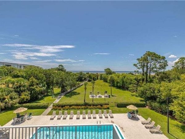 1524 Wood Avenue, Unit 215, Saint Simons Island, GA 31522