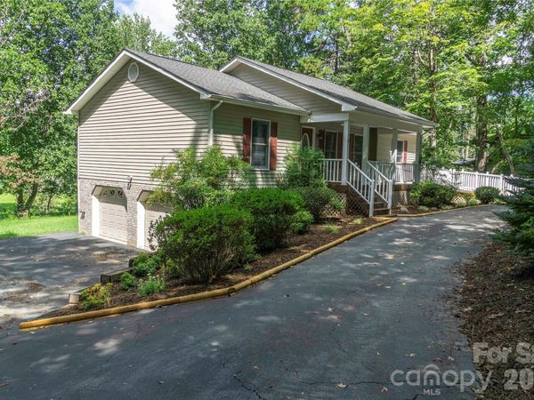 15 Pete Luther Road , Candler, NC 28715