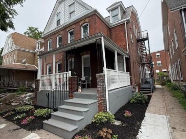 1105 W AIRY STREET , NORRISTOWN, PA 19401