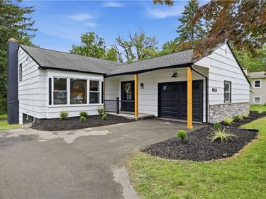 1747 Scribner Road, Penfield, NY 14526