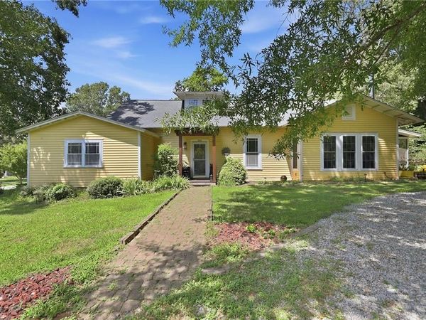 306 N Ninth Street , Mebane, NC 27302
