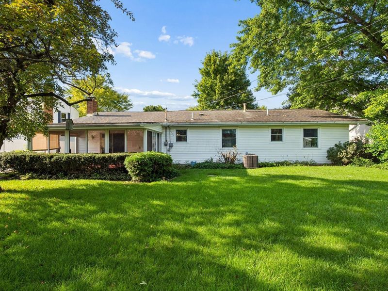 2570 McDonald Court, Grove City, OH 43123 Photo 2