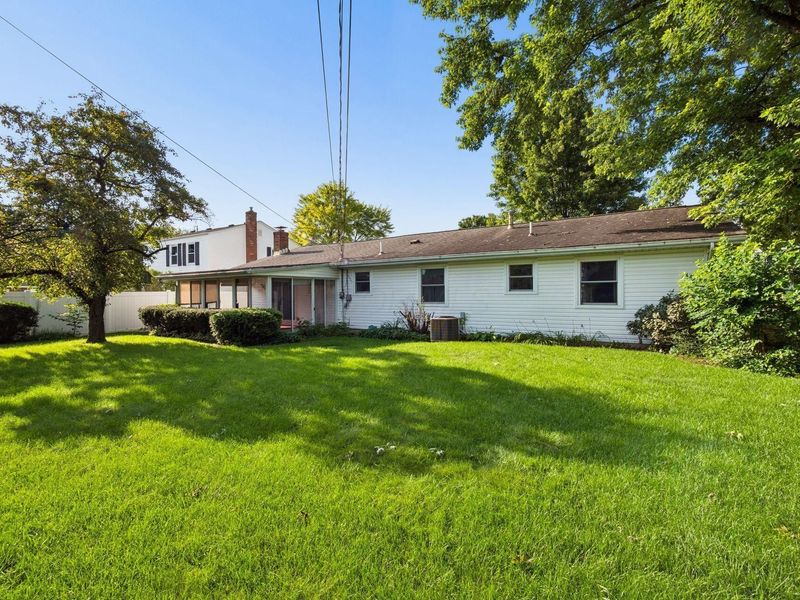2570 McDonald Court, Grove City, OH 43123 Photo 3