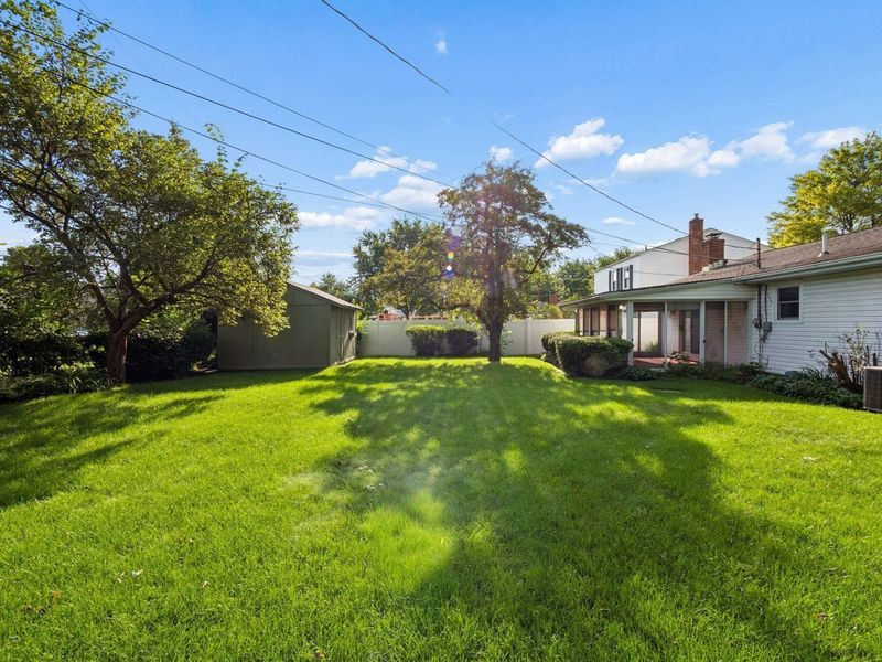2570 McDonald Court, Grove City, OH 43123 Photo 4
