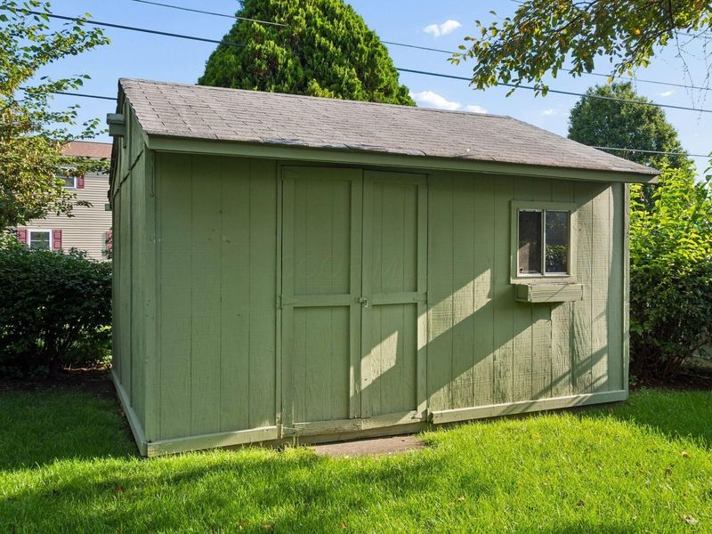 2570 McDonald Court, Grove City, OH 43123 Photo 6