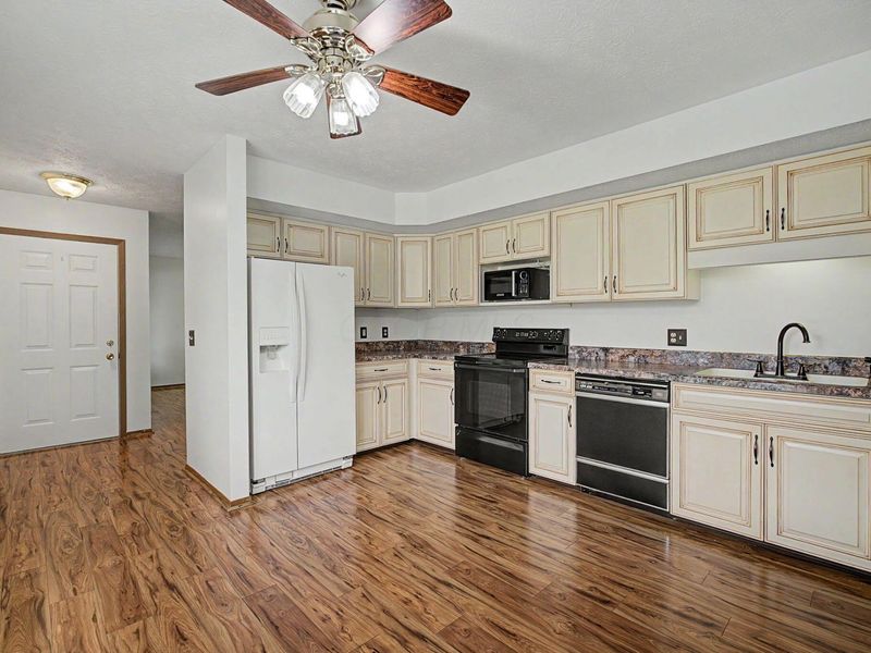 2939 Avery Circle , Springfield, OH 45503 Photo 9