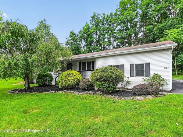 1 Christopher Way, Marlboro, NY 12542