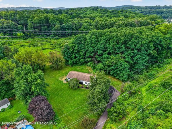 1 Christopher Way, Marlboro, NY 12542