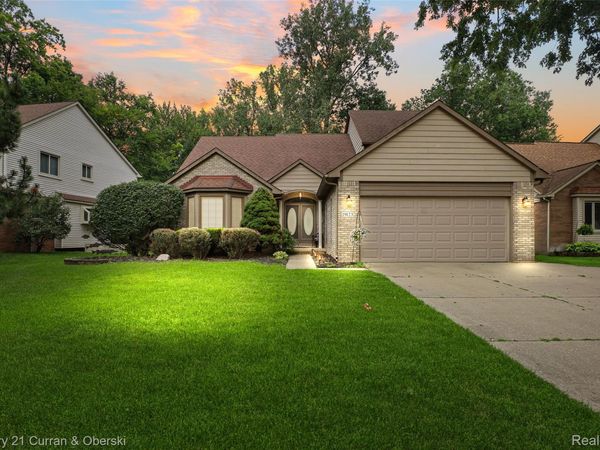 19123 Parkwood Lane , Brownstown Township, Mi 48183