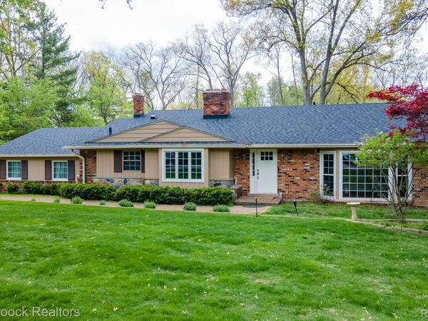 25461 Tweed Drive, Franklin Village, Mi 48025
