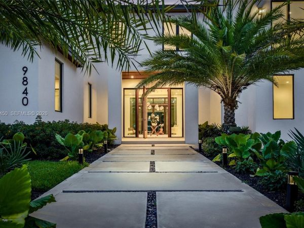 9840 SW 73rd Ct , Pinecrest, FL 33156