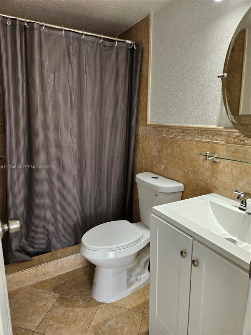 9320 Fontainebleau Blvd , Unit 401, Miami, FL 33172 Photo