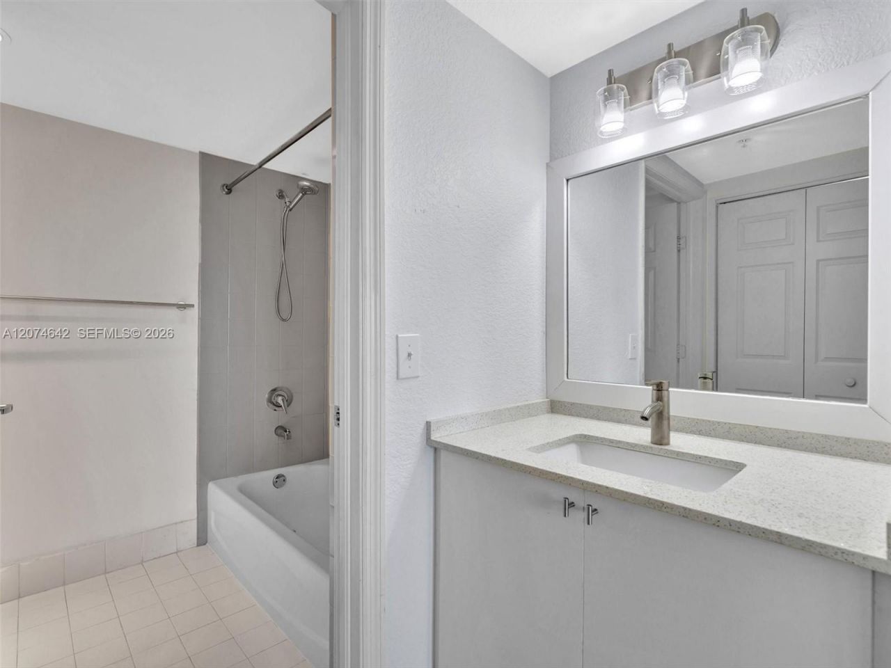 816 NW 11th St , Unit 1208, Miami, FL 33136 Photo