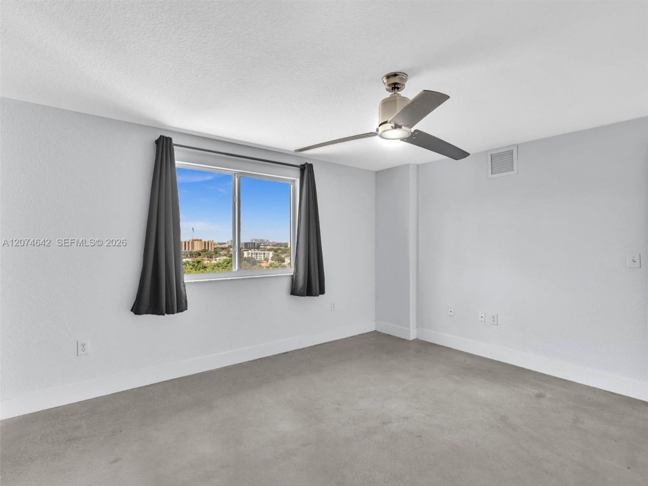 816 NW 11th St , Unit 1208, Miami, FL 33136 Photo