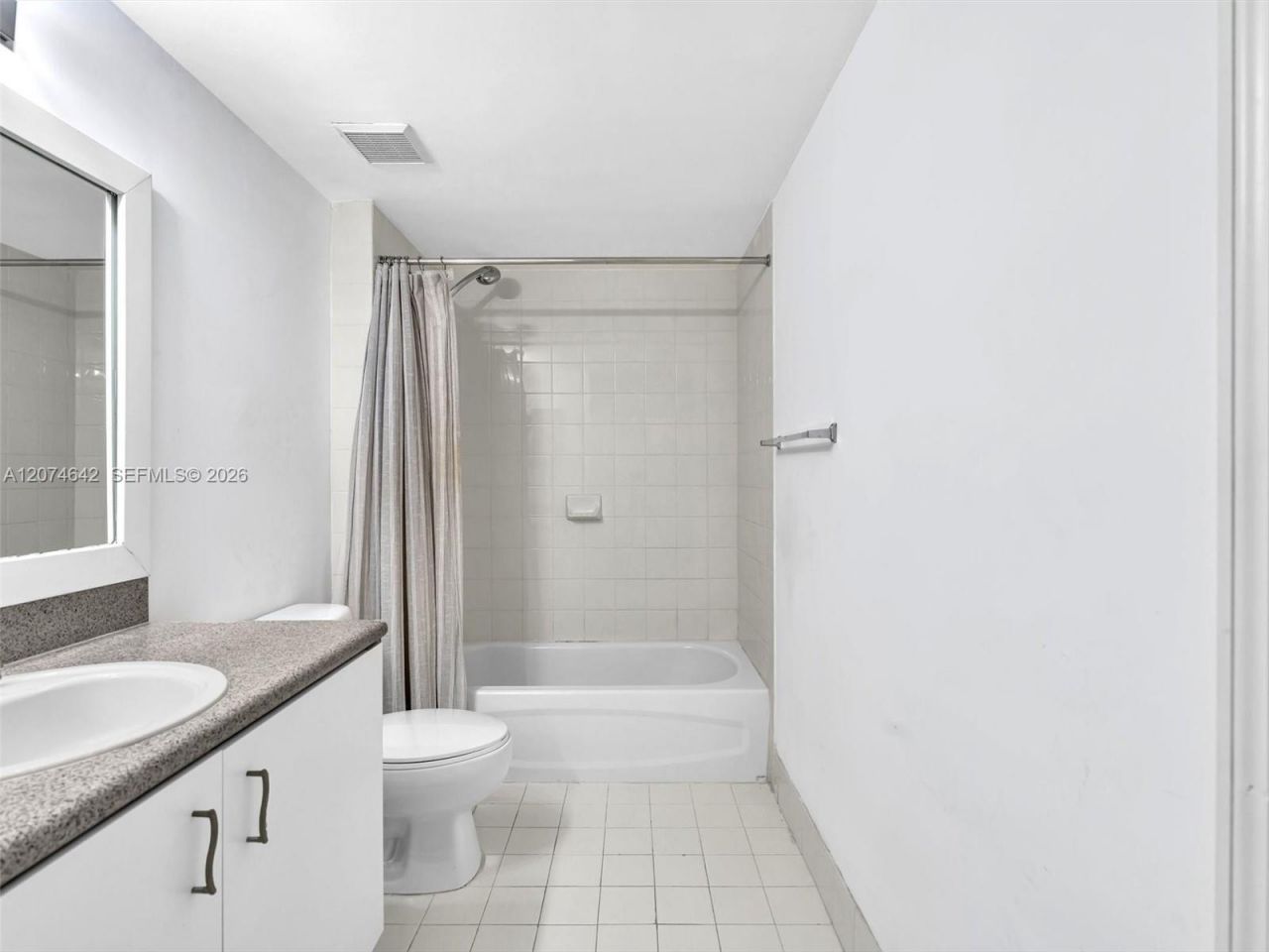 816 NW 11th St , Unit 1208, Miami, FL 33136 Photo