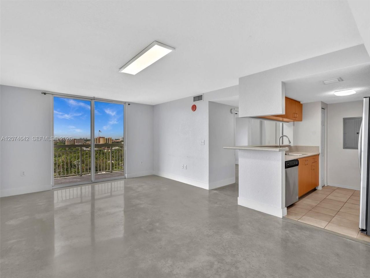 816 NW 11th St , Unit 1208, Miami, FL 33136 Photo