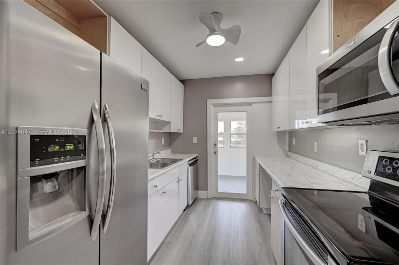 2700 Riverside Dr , Unit 303-B, Coral Springs, FL 33065 Photo
