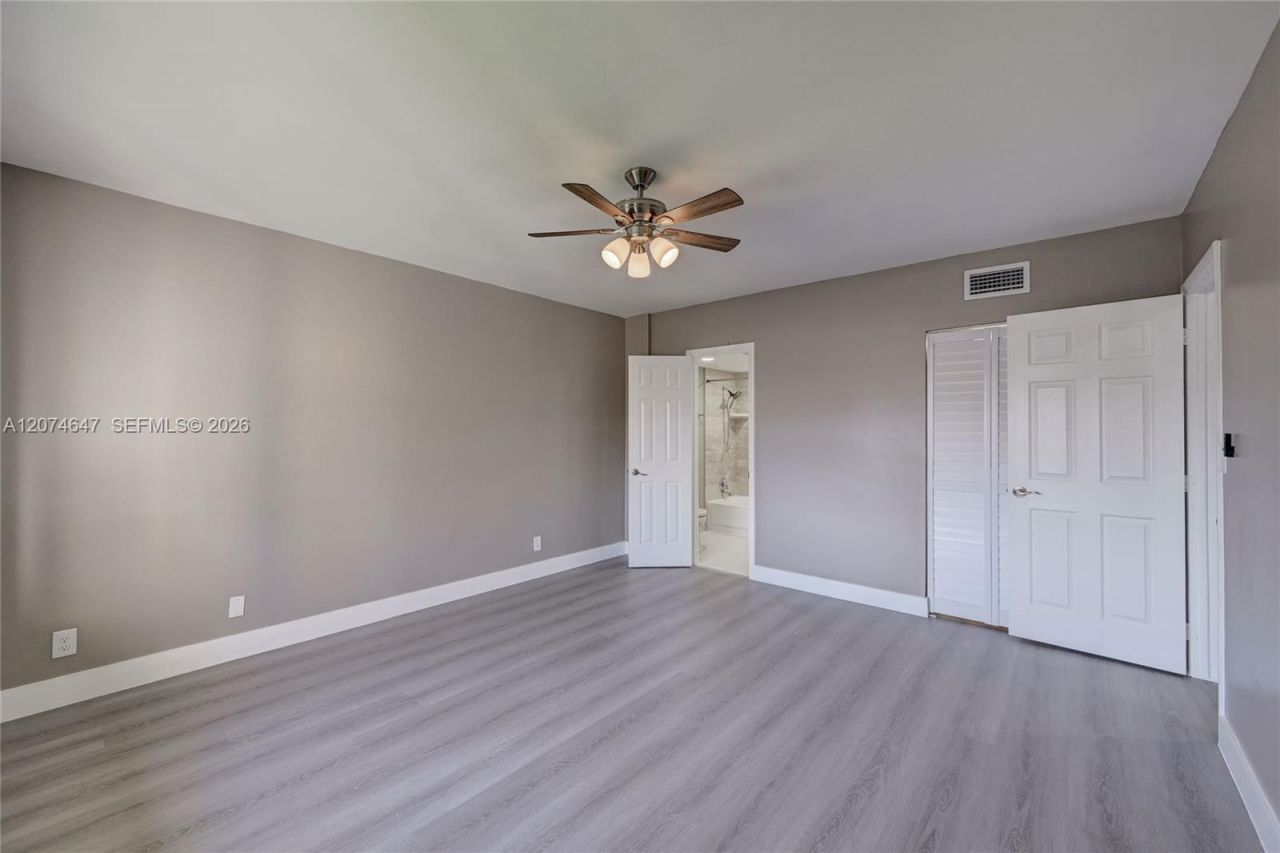 2700 Riverside Dr , Unit 303-B, Coral Springs, FL 33065 Photo