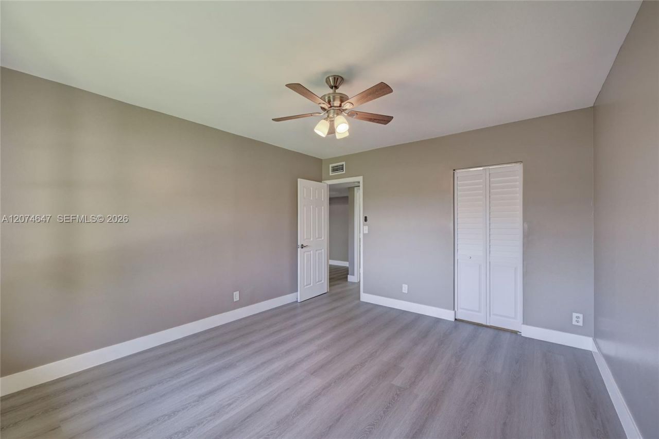 2700 Riverside Dr , Unit 303-B, Coral Springs, FL 33065 Photo