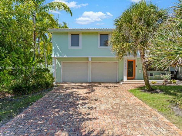 3317 NE 16th Ct, Fort Lauderdale, FL 33305