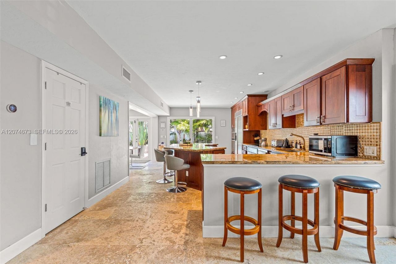 3317 NE 16th Ct, Fort Lauderdale, FL 33305 Photo